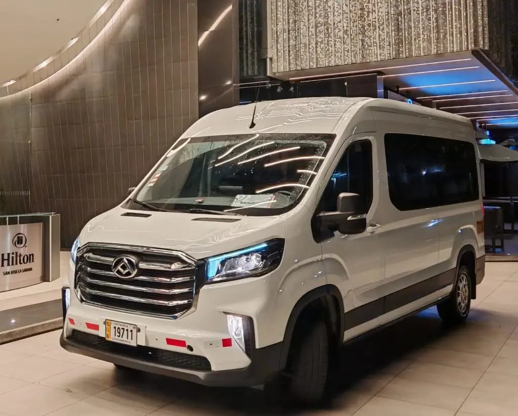 Private Transportation in Playa Flamingo to/from San José Airport