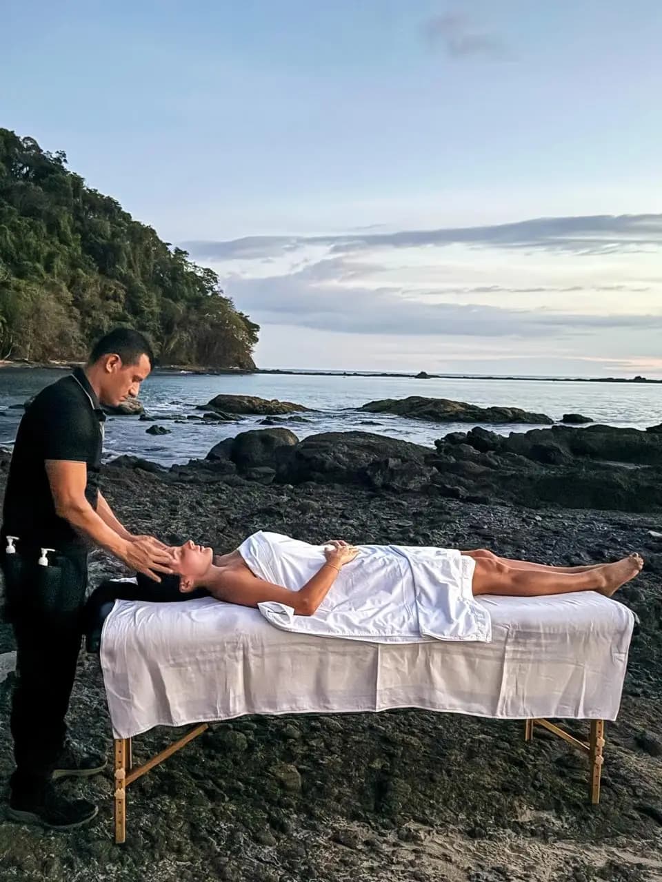 Rejuvenating Massage for Ultimate Relaxation in Santa Teresa